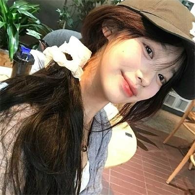 下山后，绝世美女非要拜我为师